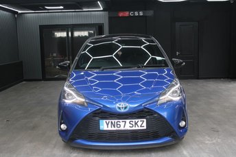 2017 TOYOTA YARIS 1.5 VVT-h Blue Bi-Tone Hatchback 5dr Petrol Hybrid E-CVT Euro 6 (s/s) (100 ps) &pound;8695.00