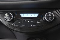 USED 2019 19 TOYOTA YARIS 1.5 VVT-h Icon Tech Hatchback 5dr Petrol Hybrid E-CVT Euro 6 (s/s) (100 ps) 