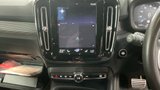 USED 2020 70 VOLVO XC40 1.5h T5 Twin Engine Recharge 10.7kWh R-Design Pro SUV 5dr Petrol Plug-in Hybrid Auto Euro 6 (s/s) (262 ps) FULL SERVICE HISTORY + SAT NAV