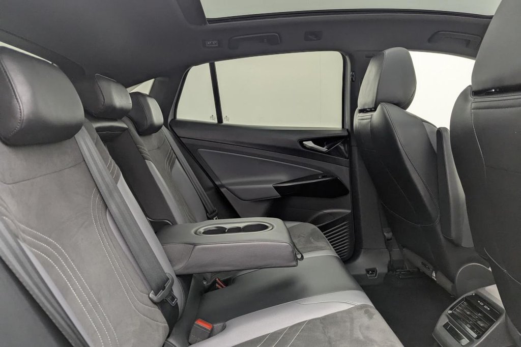 USED 2023 72 VOLKSWAGEN ID.5 Pro 77kWh Style SUV 5dr Electric Auto (174 ps) Pan Roof, Car Play, Camera