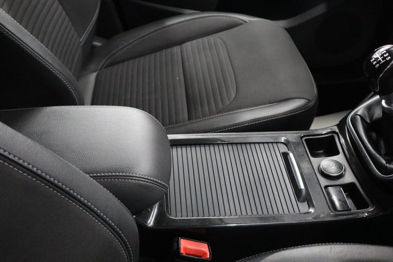 2020 FORD KUGA 2.0 TDCi EcoBlue Titanium Edition SUV 5dr Diesel Manual Euro 6 (s/s) (150 p - vehicle photo 15 for sale on PureCar