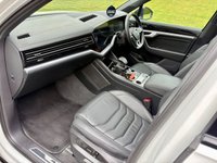 USED 2018 55 VOLKSWAGEN TOUAREG 3.0 TDI V6 R-Line Tech SUV 5dr Diesel Tiptronic 4Motion Euro 6 (s/s) (231 ps) 