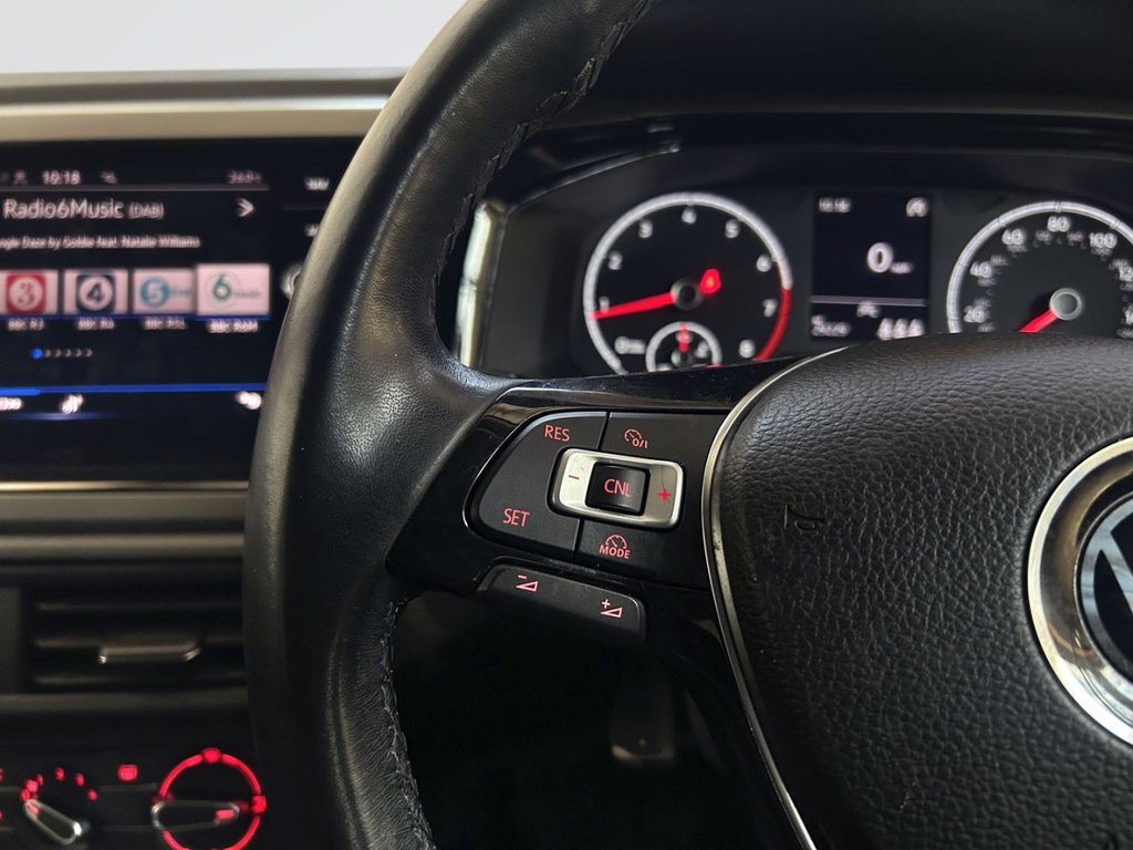 2020 Volkswagen Polo — image 12