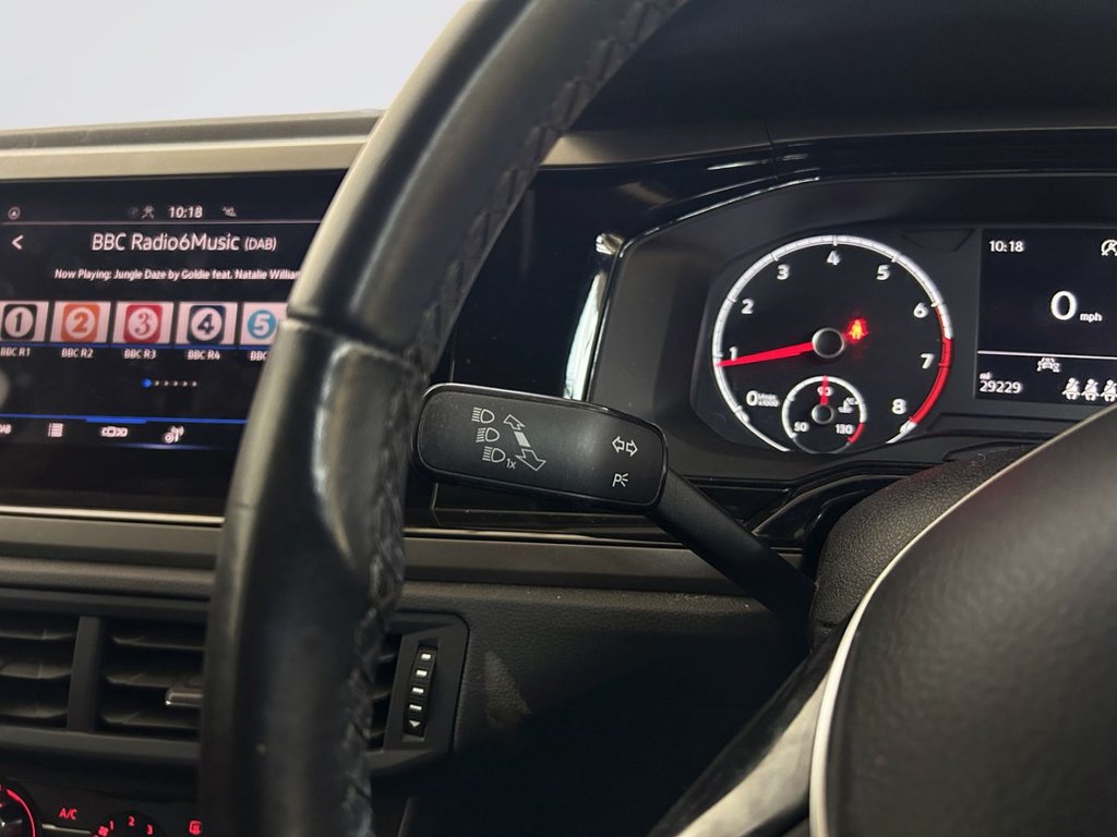 2020 Volkswagen Polo — image 15