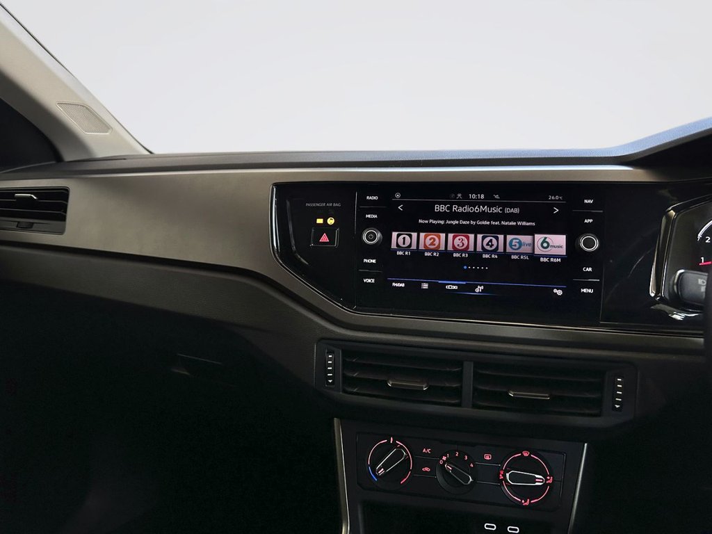 2020 Volkswagen Polo — image 17
