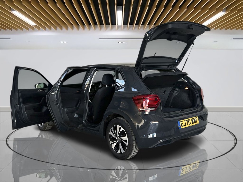 2020 Volkswagen Polo — image 7