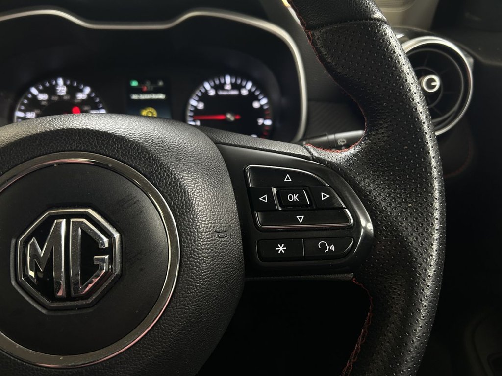 2022 MG MG ZS — image 14