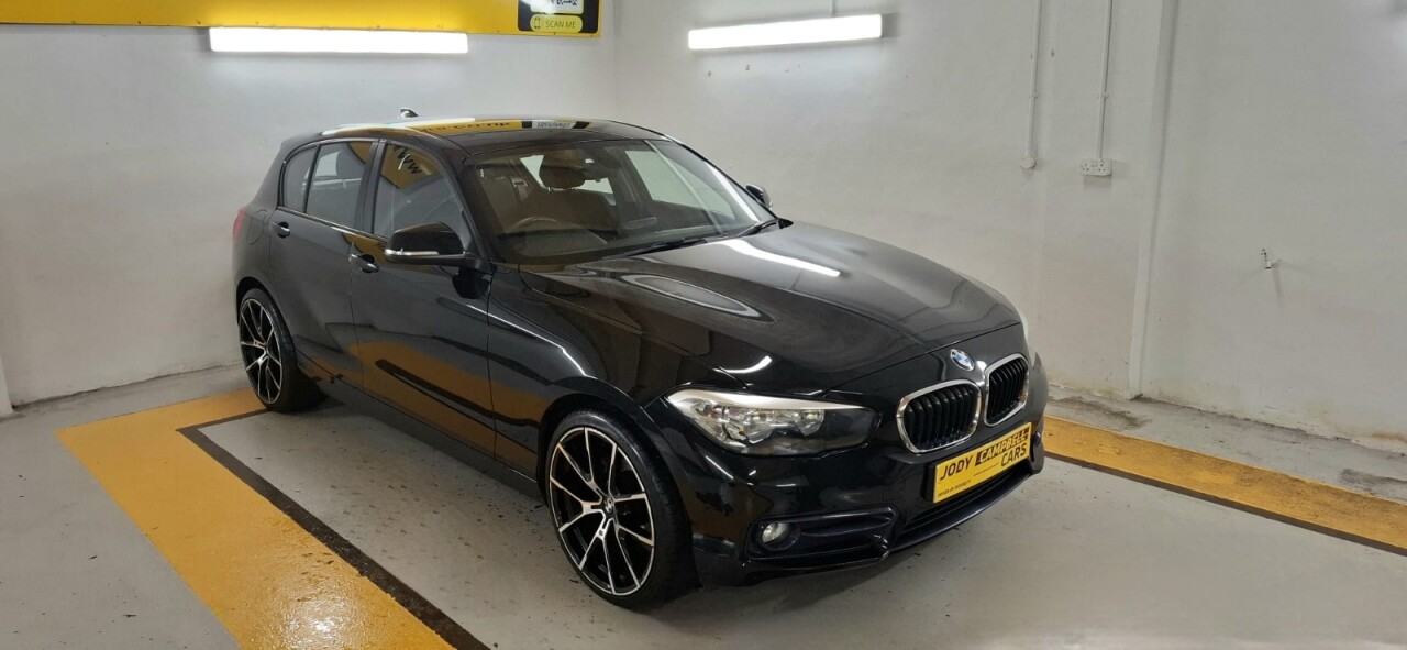 2017 BMW 1 SERIES 1.5 116d Sport Hatchback 5dr Diesel Manual Euro 6 (s/s) (116 ps) - vehicle photo 2 for sale on PureCar