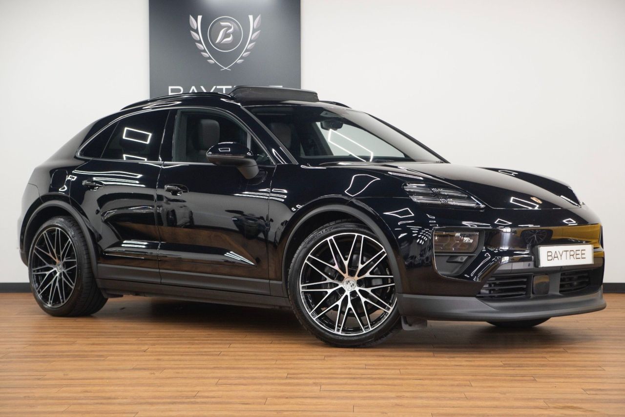 2025 PORSCHE MACAN