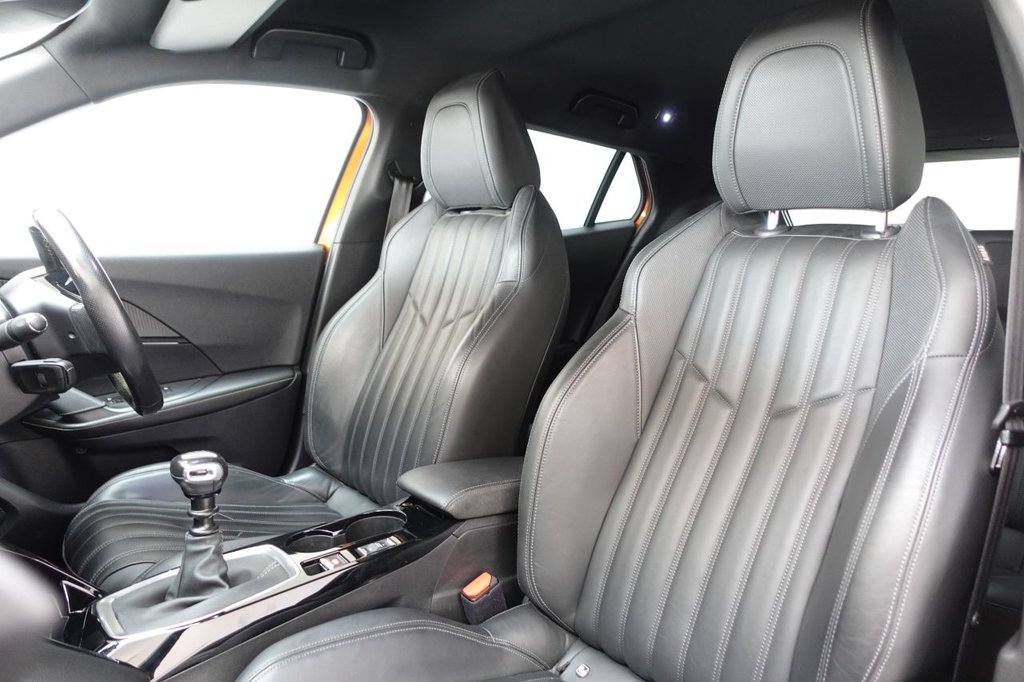 2021 Peugeot 2008 — image 11