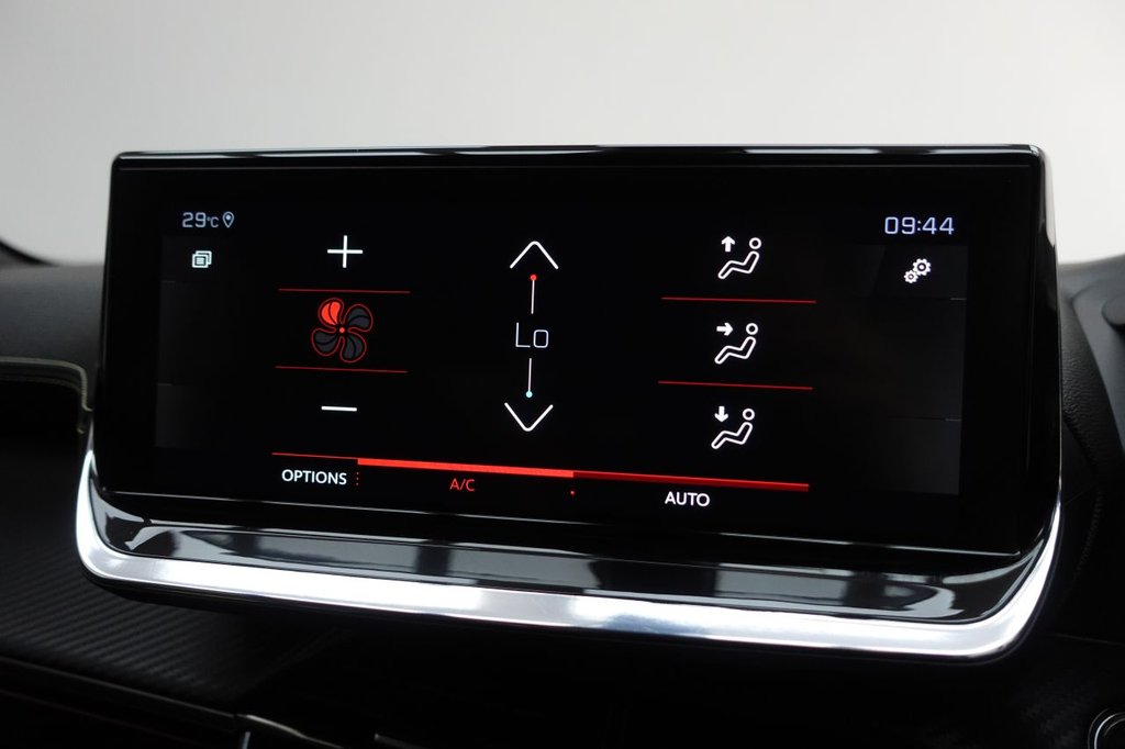 2021 Peugeot 2008 — image 19