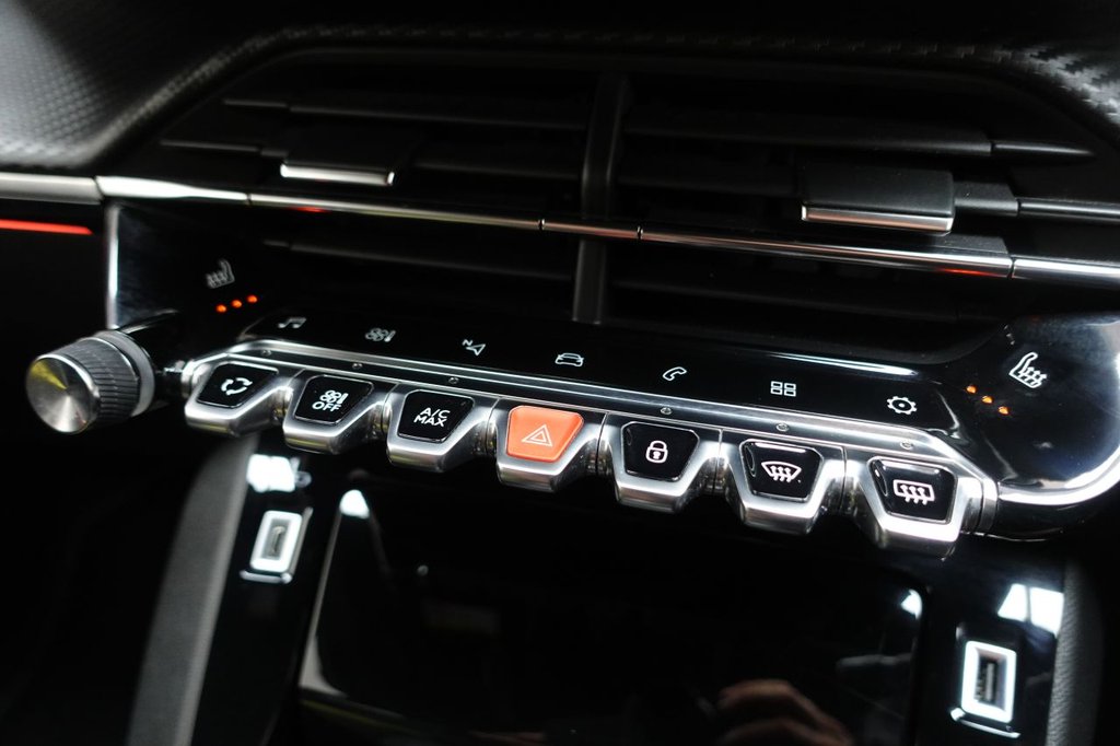 2021 Peugeot 2008 — image 31