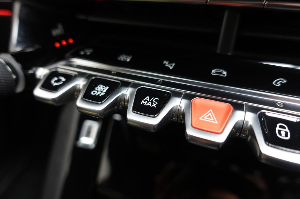 2021 Peugeot 2008 — image 33