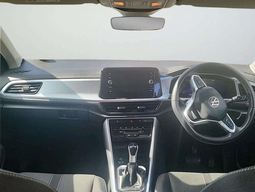 2023 Volkswagen T-Roc — image 9