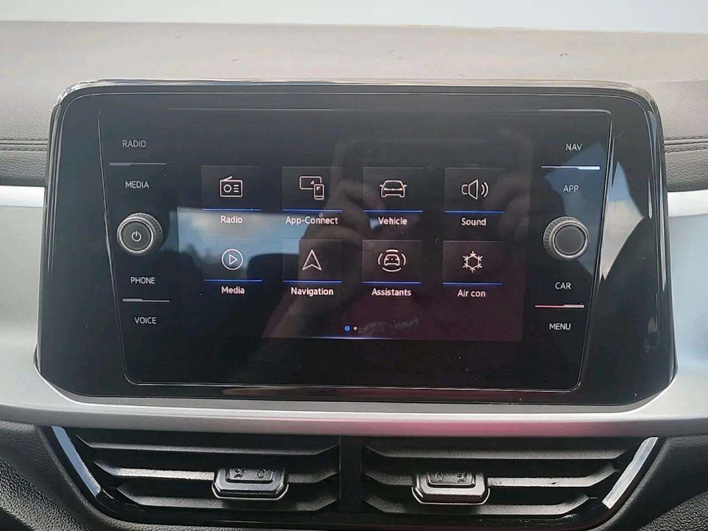 2023 Volkswagen T-Roc — image 16