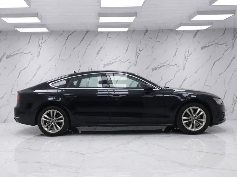 2018 Audi A5 in black — photo 6 of 11
