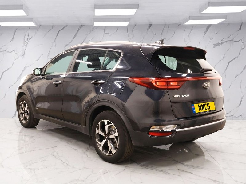 2018 Kia Sportage in black — photo 3 of 11
