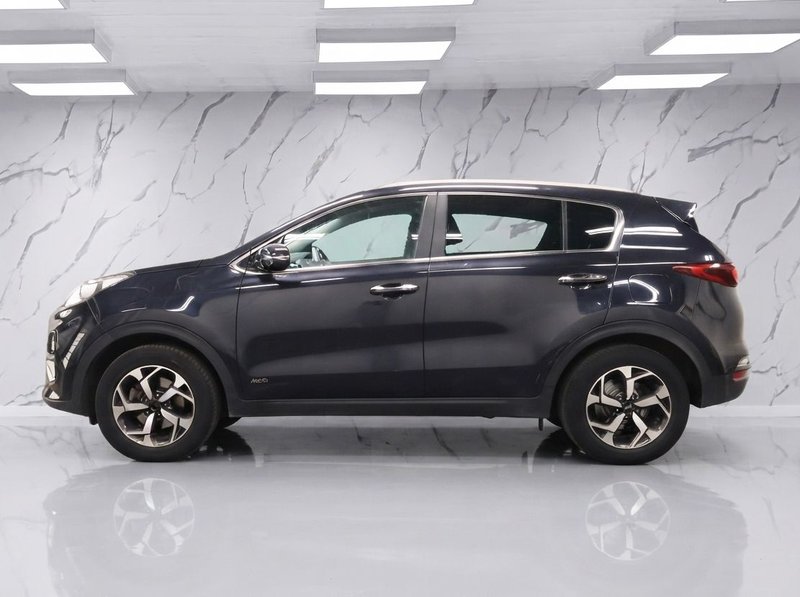 2018 Kia Sportage in black — photo 6 of 11