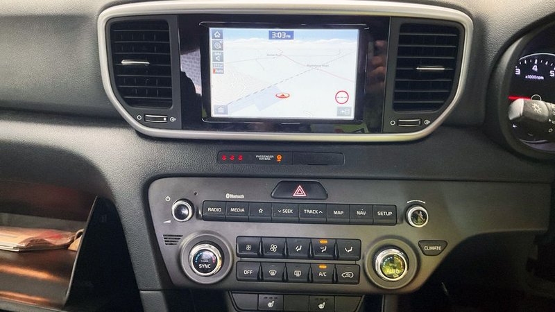 2018 Kia Sportage in black — photo 7 of 11