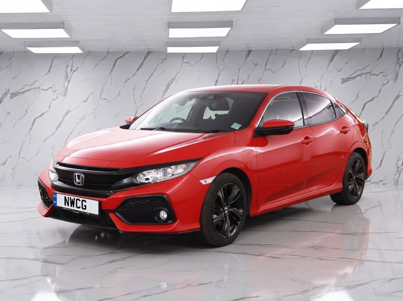 2019 Honda Civic in red — photo 2 of 11
