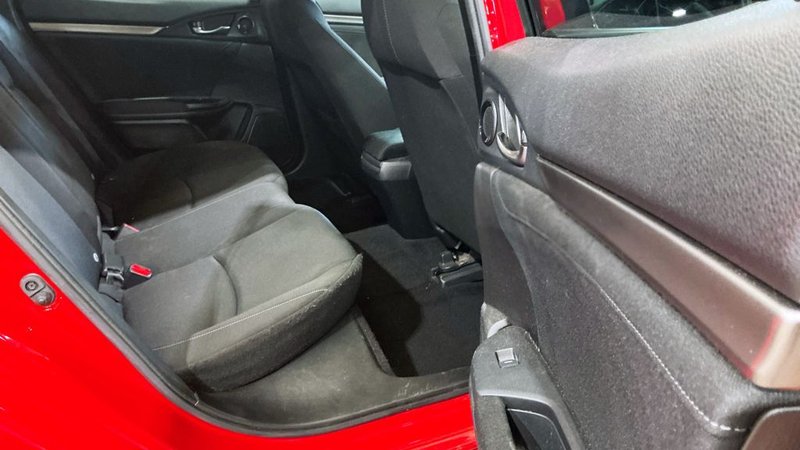 2019 Honda Civic in red — photo 10 of 11