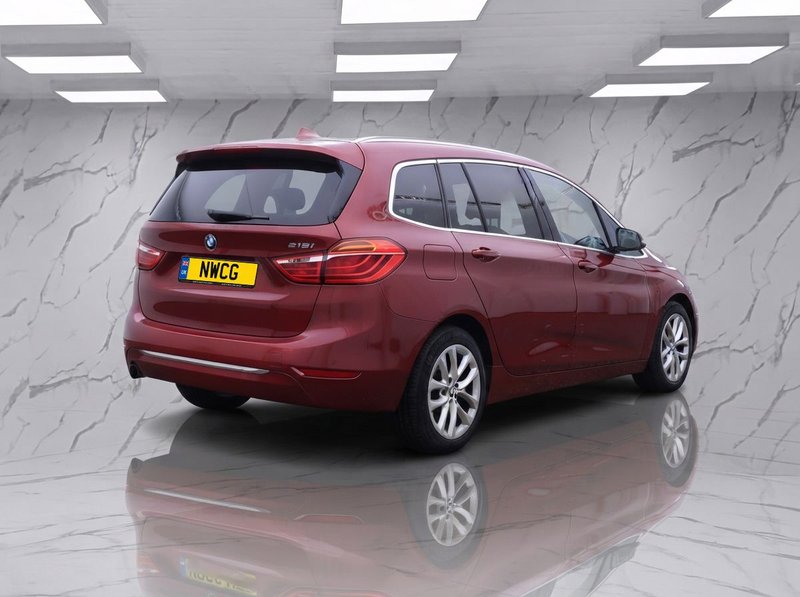 2016 BMW 2 Series Gran Tourer in red — photo 4 of 11