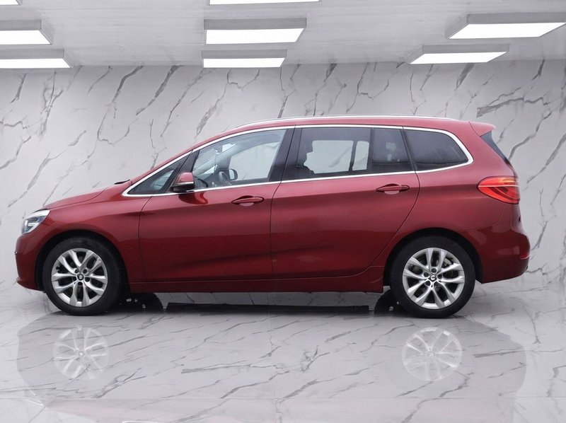 2016 BMW 2 Series Gran Tourer in red — photo 6 of 11