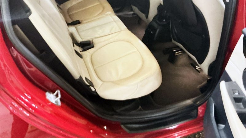 2016 BMW 2 Series Gran Tourer in red — photo 10 of 11