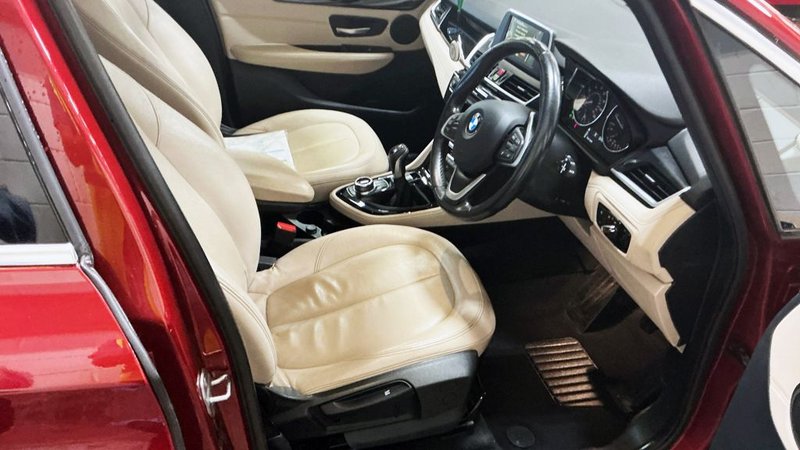 2016 BMW 2 Series Gran Tourer in red — photo 9 of 11