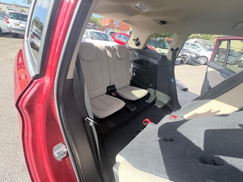 2016 BMW 2 Series Gran Tourer in red — photo 16 of 21
