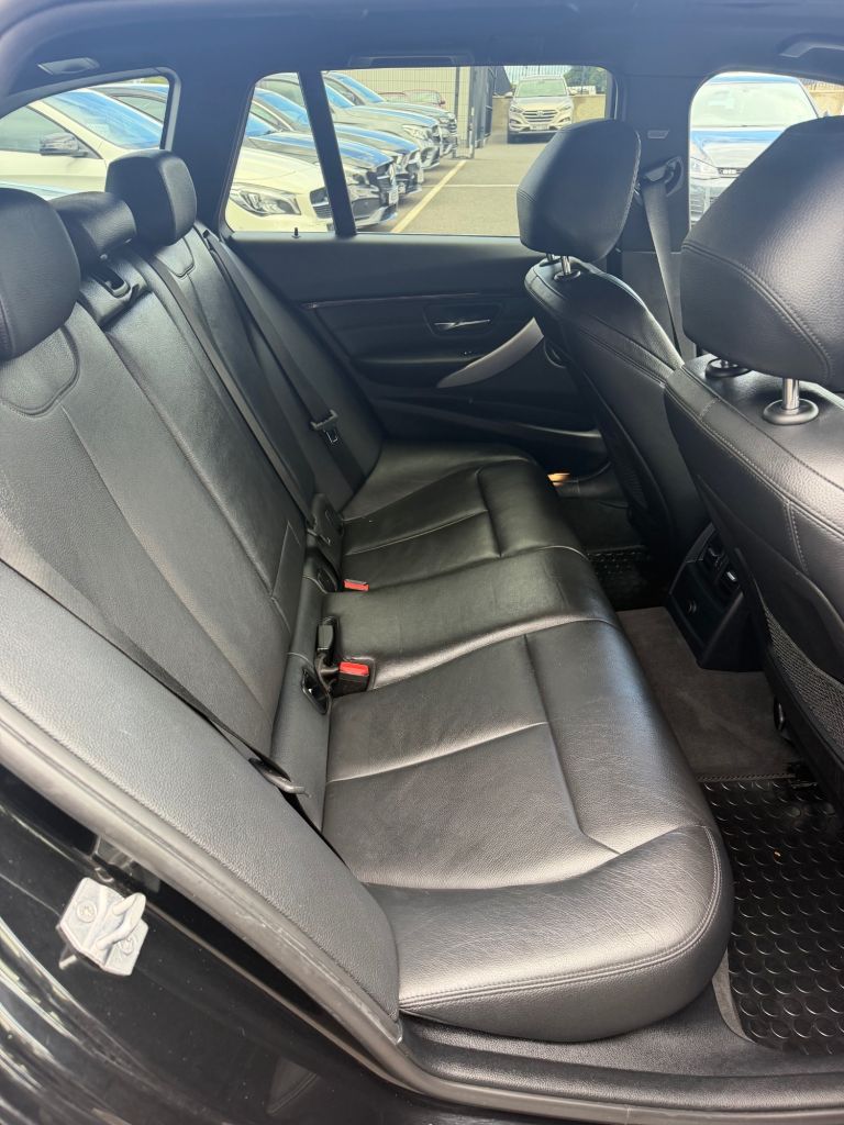 2018 BMW 3 SERIES 3.0 330d M Sport Shadow Edition Touring 5dr Diesel Auto xDrive Euro 6 (s/s) - vehicle photo 8 for sale on PureCar