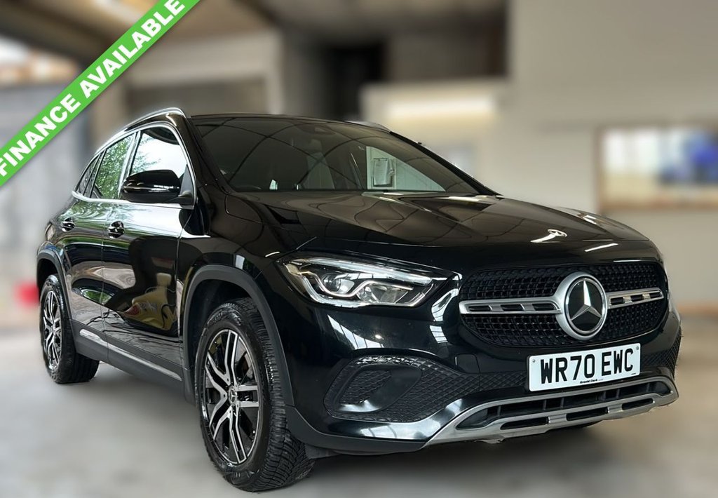 2020 MERCEDES-BENZ GLA