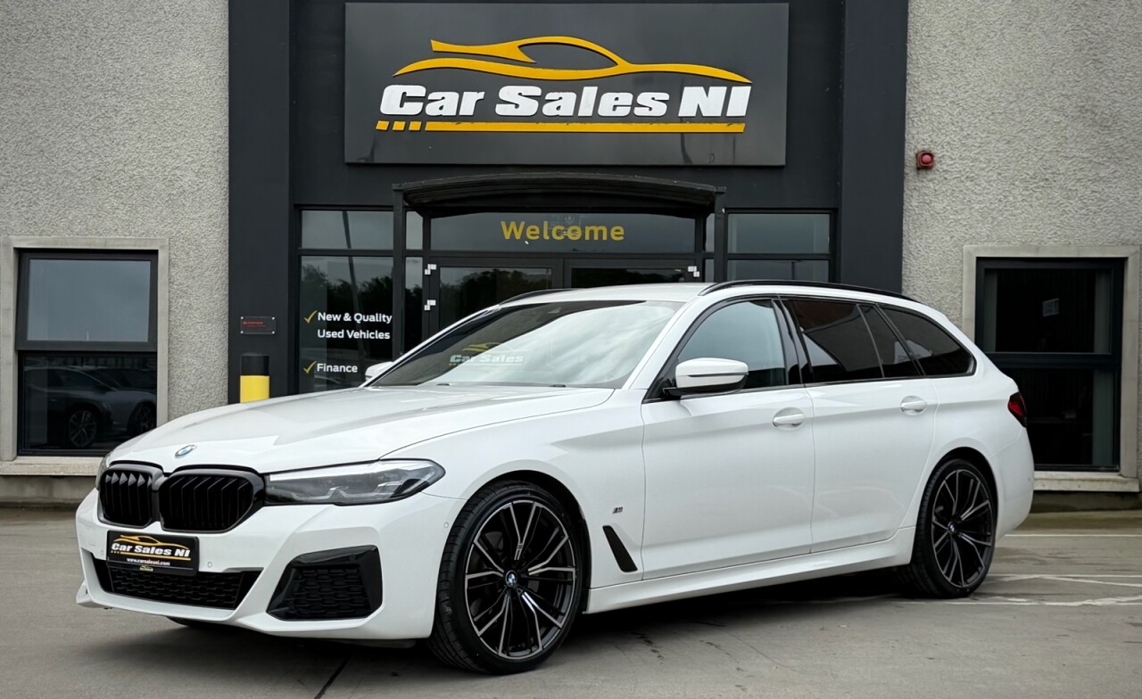 2022 BMW 5 SERIES 2.0 520d MHT M Sport Touring 5dr Diesel Hybrid Steptronic Euro 6 (s/s) (190 - vehicle photo 2 for sale on PureCar