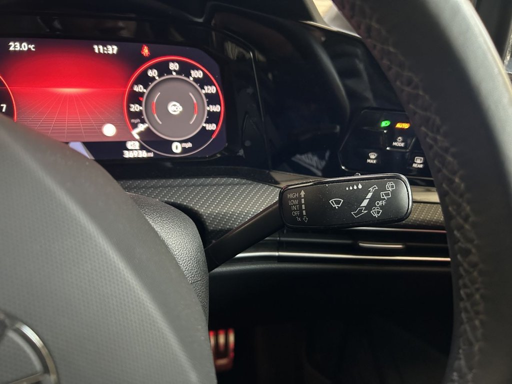 2024 Volkswagen Golf — image 18