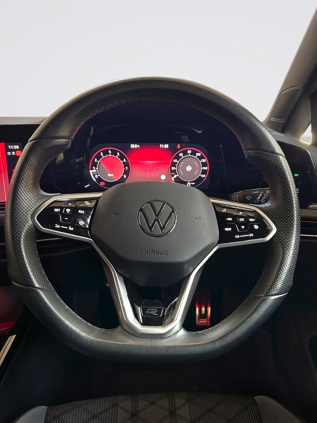 2024 Volkswagen Golf — image 13
