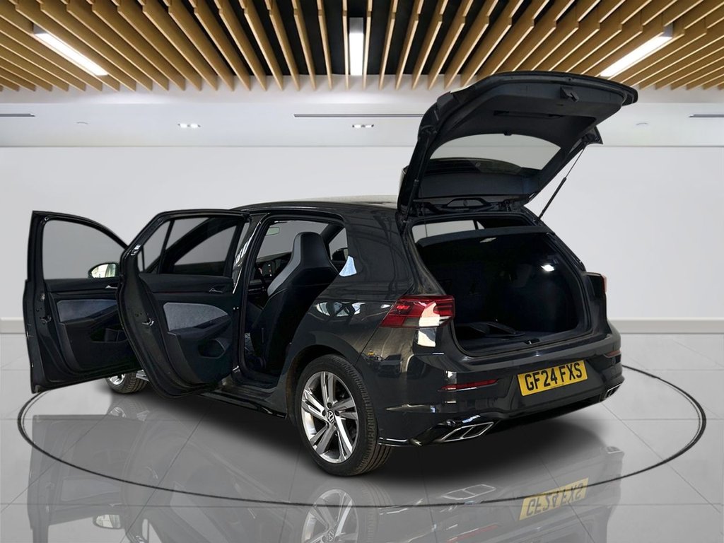 2024 Volkswagen Golf — image 9