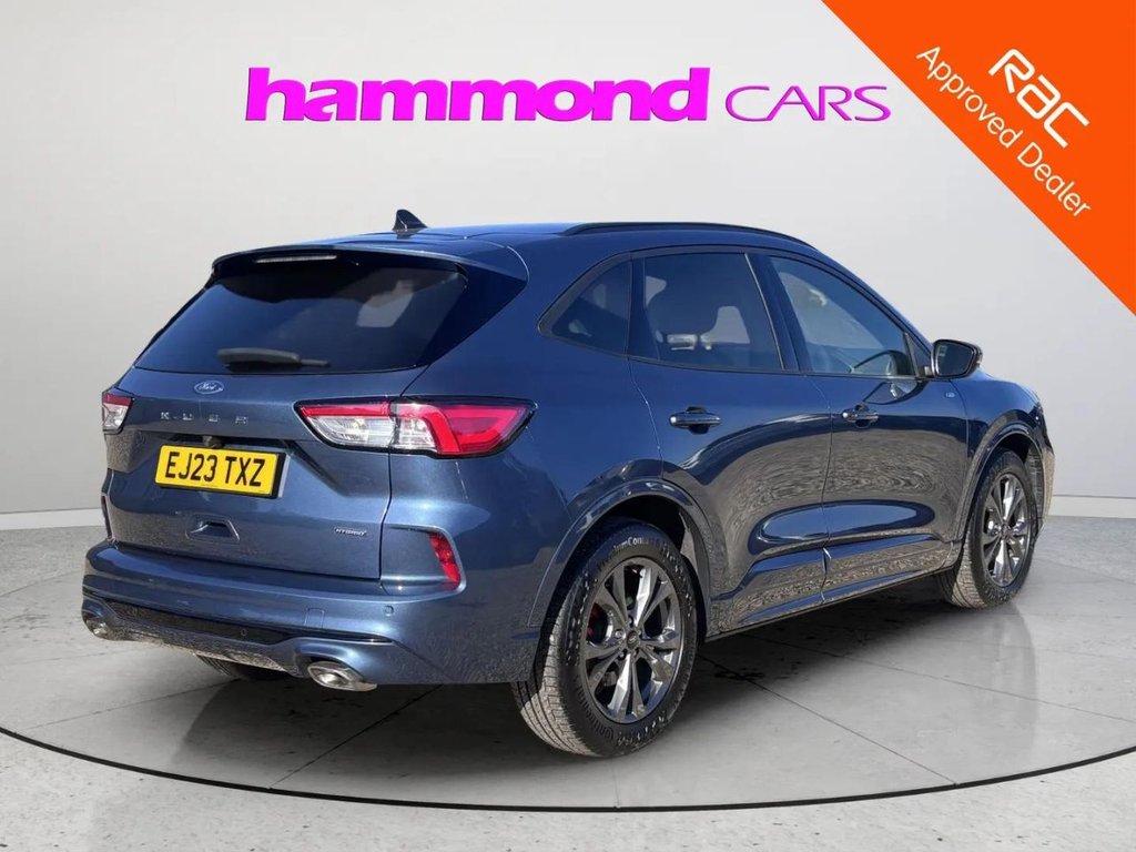 2023 Ford Kuga — image 3