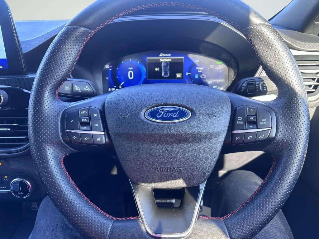 2023 Ford Kuga — image 7