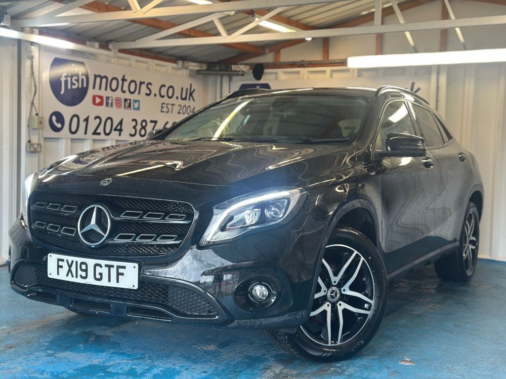 Black 2019 Mercedes-Benz GLA-Class Hatchback Front-wheel drive Manual