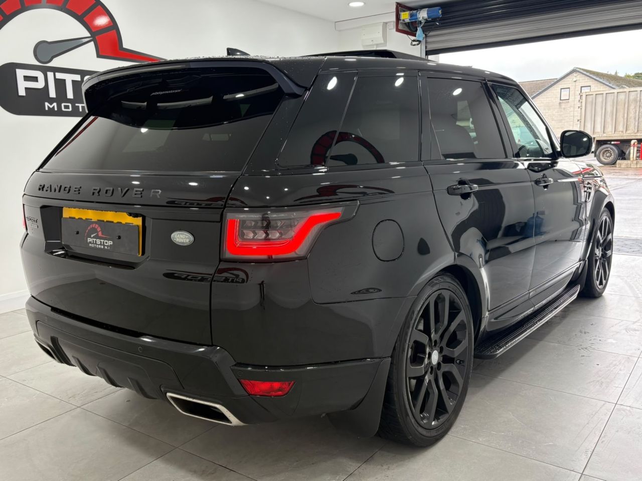 2019 LAND ROVER RANGE ROVER SPORT 3.0 SD V6 HSE Dynamic SUV 5dr Diesel Auto 4WD Euro 6 (s/s) (306 ps) - vehicle photo 16 for sale on PureCar