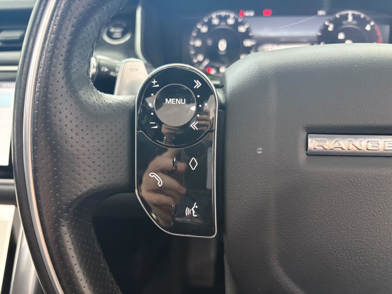2019 LAND ROVER RANGE ROVER SPORT 3.0 SD V6 HSE Dynamic SUV 5dr Diesel Auto 4WD Euro 6 (s/s) (306 ps) - vehicle photo 29 for sale on PureCar
