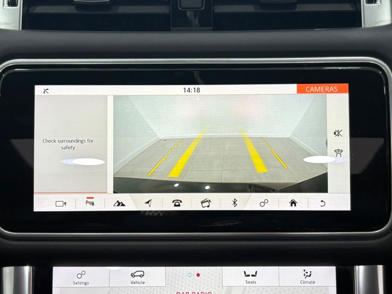 2019 LAND ROVER RANGE ROVER SPORT 3.0 SD V6 HSE Dynamic SUV 5dr Diesel Auto 4WD Euro 6 (s/s) (306 ps) - vehicle photo 41 for sale on PureCar