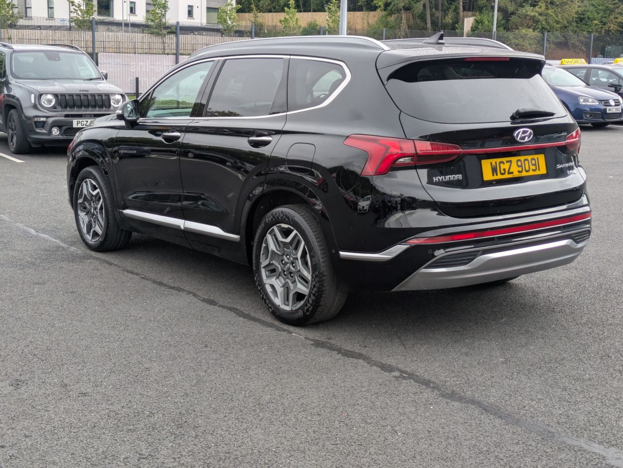 2022 HYUNDAI SANTA FE 1.6 h T-GDi Ultimate SUV 5dr Petrol Hybrid Auto 4WD Euro 6 (s/s) (230 ps) - vehicle photo 4 for sale on PureCar