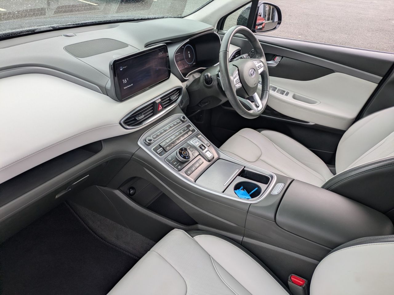 2022 HYUNDAI SANTA FE 1.6 h T-GDi Ultimate SUV 5dr Petrol Hybrid Auto 4WD Euro 6 (s/s) (230 ps) - vehicle photo 7 for sale on PureCar
