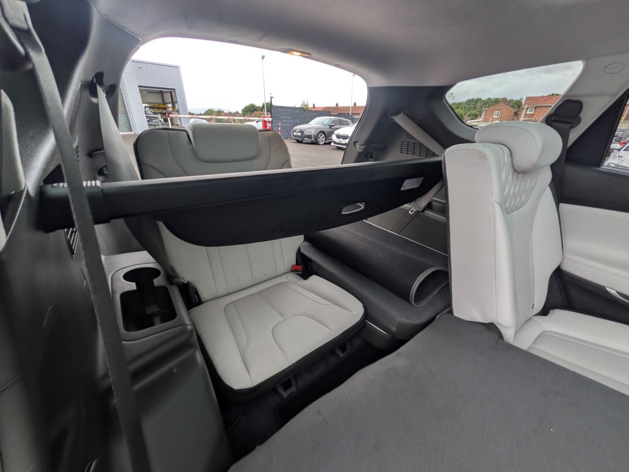 2022 HYUNDAI SANTA FE 1.6 h T-GDi Ultimate SUV 5dr Petrol Hybrid Auto 4WD Euro 6 (s/s) (230 ps) - vehicle photo 11 for sale on PureCar