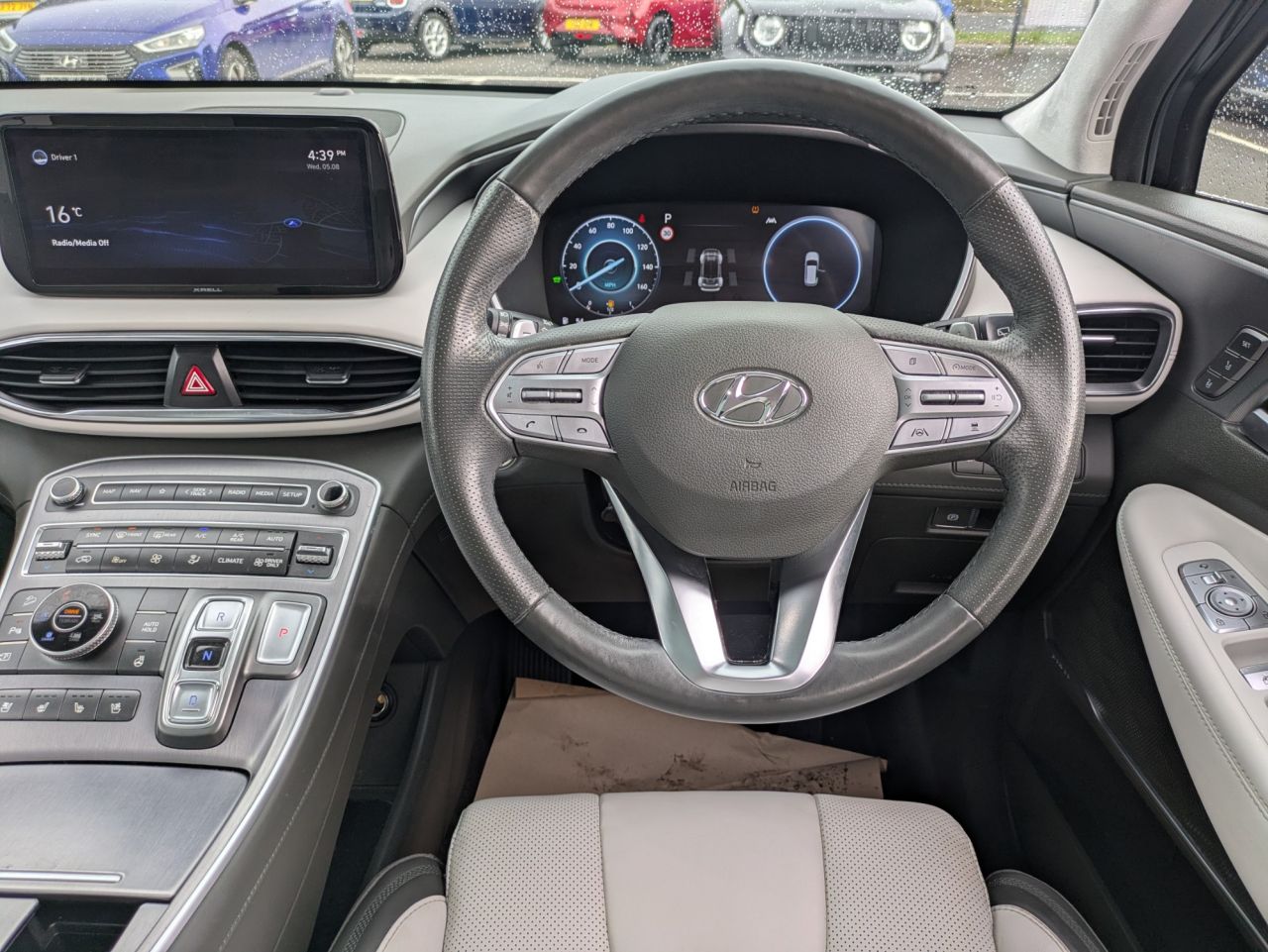 2022 HYUNDAI SANTA FE 1.6 h T-GDi Ultimate SUV 5dr Petrol Hybrid Auto 4WD Euro 6 (s/s) (230 ps) - vehicle photo 6 for sale on PureCar