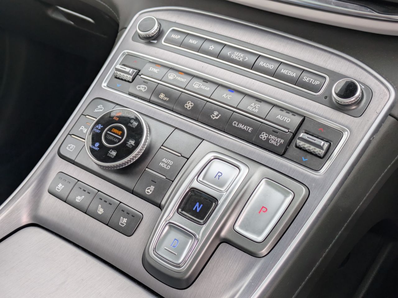 2022 HYUNDAI SANTA FE 1.6 h T-GDi Ultimate SUV 5dr Petrol Hybrid Auto 4WD Euro 6 (s/s) (230 ps) - vehicle photo 15 for sale on PureCar