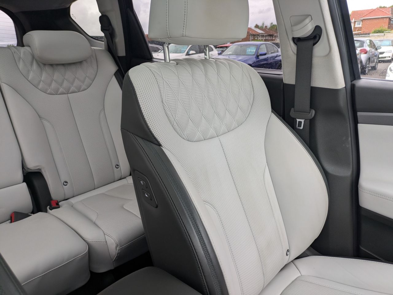 2022 HYUNDAI SANTA FE 1.6 h T-GDi Ultimate SUV 5dr Petrol Hybrid Auto 4WD Euro 6 (s/s) (230 ps) - vehicle photo 18 for sale on PureCar