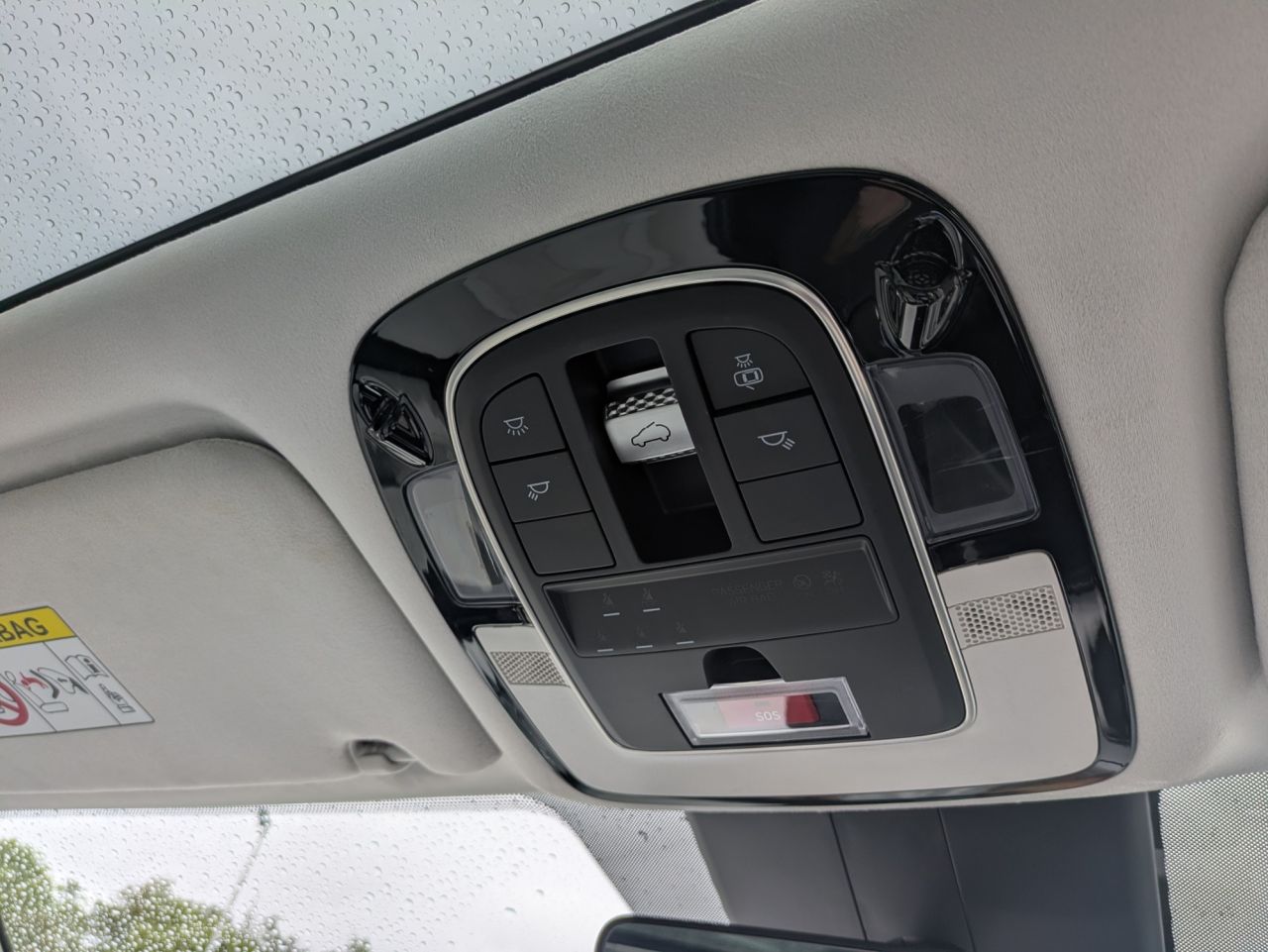 2022 HYUNDAI SANTA FE 1.6 h T-GDi Ultimate SUV 5dr Petrol Hybrid Auto 4WD Euro 6 (s/s) (230 ps) - vehicle photo 24 for sale on PureCar