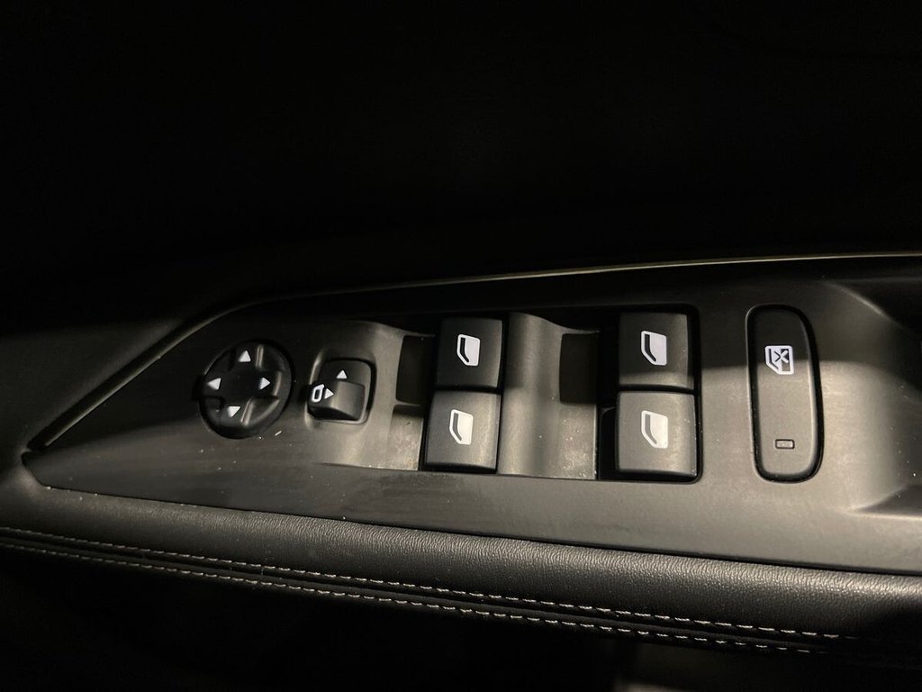 2020 Peugeot 5008 — image 12